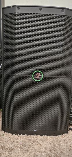 Mackie thump 210 PA speaker