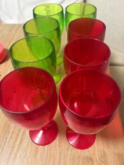 Red and green wine plastic glasses