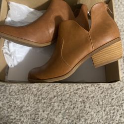 Women’s Boots Size 11 Brown Boots