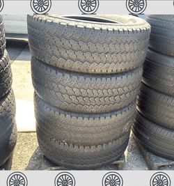 275 70 18 Bridgestone Dueler Set of 4 Used Almost New