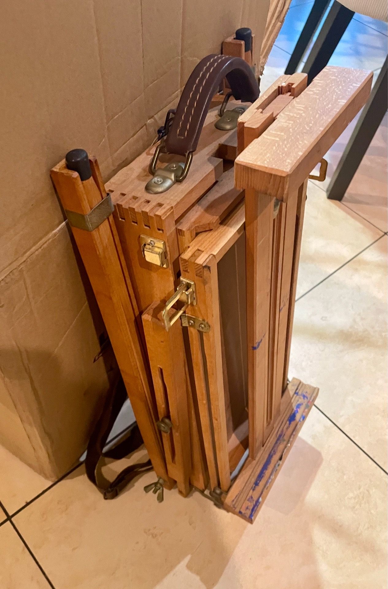 Portable wooden artist easel / sketch box - French easel