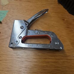 Light Duty Stapler 