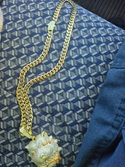 Monaco cuban ,,,not gold, and pendant