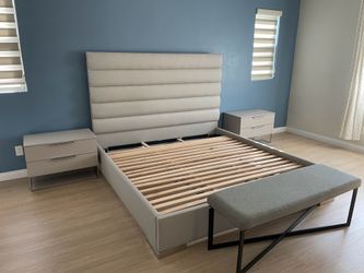 !!!KING BED FRAME FOR SALE!!!