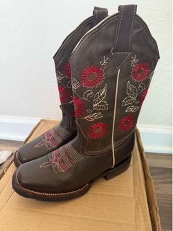 Women's Brown Leather Cowboy Boots with Floral Embroidery