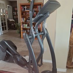 Eliptical. Smooth Fitness