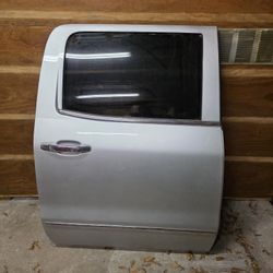 2014-2018 CHEVROLET SILVERADO AND GMC SIERRA 1(contact info removed) 3500 REAR DOOR PASSENGER SIDE