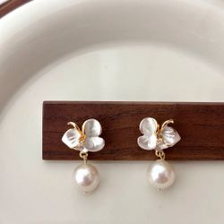 Pearl Earrings
