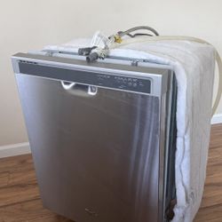 Whirlpool Dishwasher 