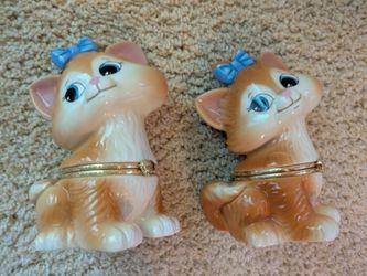 Pair of kitten music boxes. Collectible, limited edition.