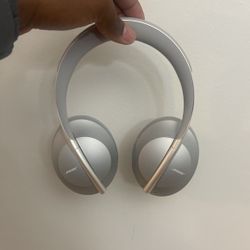 Bose Noise Cancelling Headphones 700