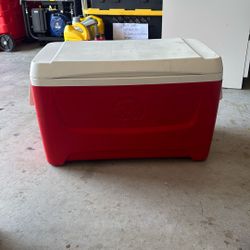 Igloo Cooler With Handles 