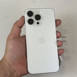 iPhone 15 Pro Max 256Gb Unlocked