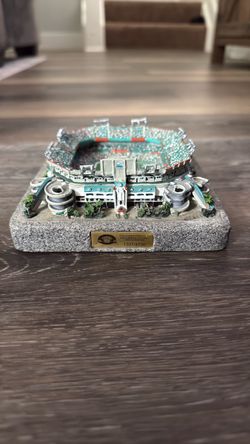 Pro Player Stadium Limited Edition Replica #1337/4750