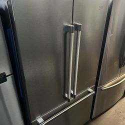OPEN BOX BEKO COUNTER DEPTH FRENCH STYLE STAINLESS STEEL REFRIGERATOR 