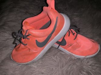 Girls nike