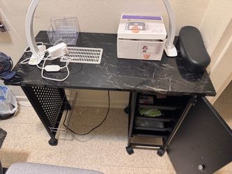 Nail table