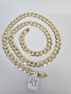 22" 10kt Gold Curb Chain 46.5g