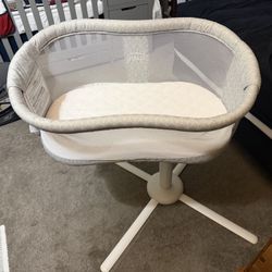 Bassinet- Halo