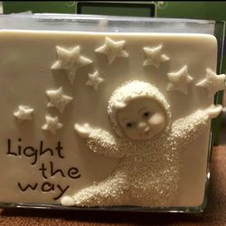 Snowbabies Department 56 “Light The Way” Scent Candle