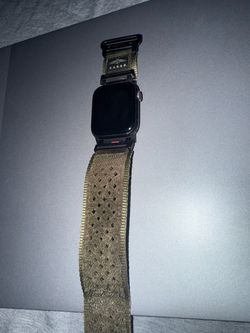 Apple Watch with OD GreenNylon Band