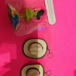 Hula Hooper Dash Toy + 2 Mini Sombrero Keychains