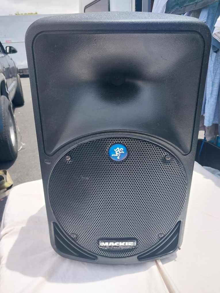 MACKIE SPEAKERS