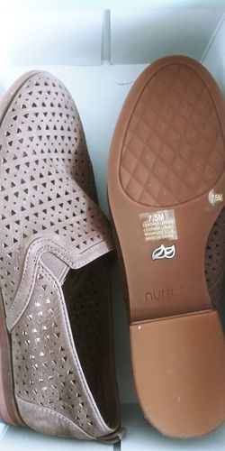 Nurture Slip on Taupe 7.5 leather