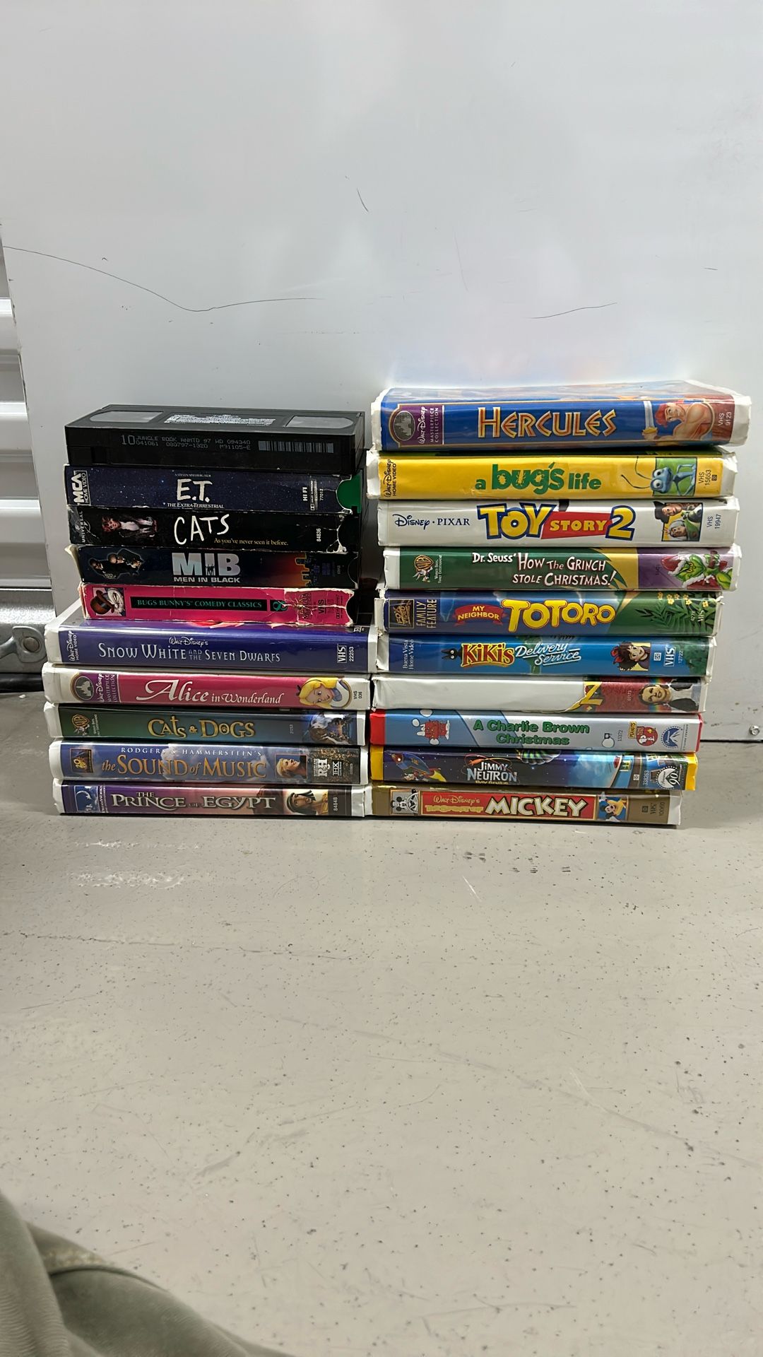 Lot of 20 VHS Tapes