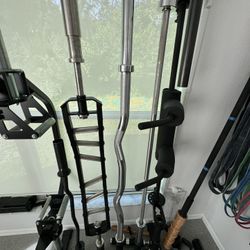 Titan Rackable Ez Curl bar