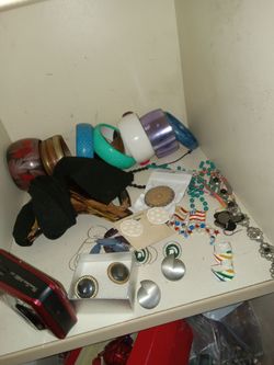 Jewelry 2 for 1 dollars