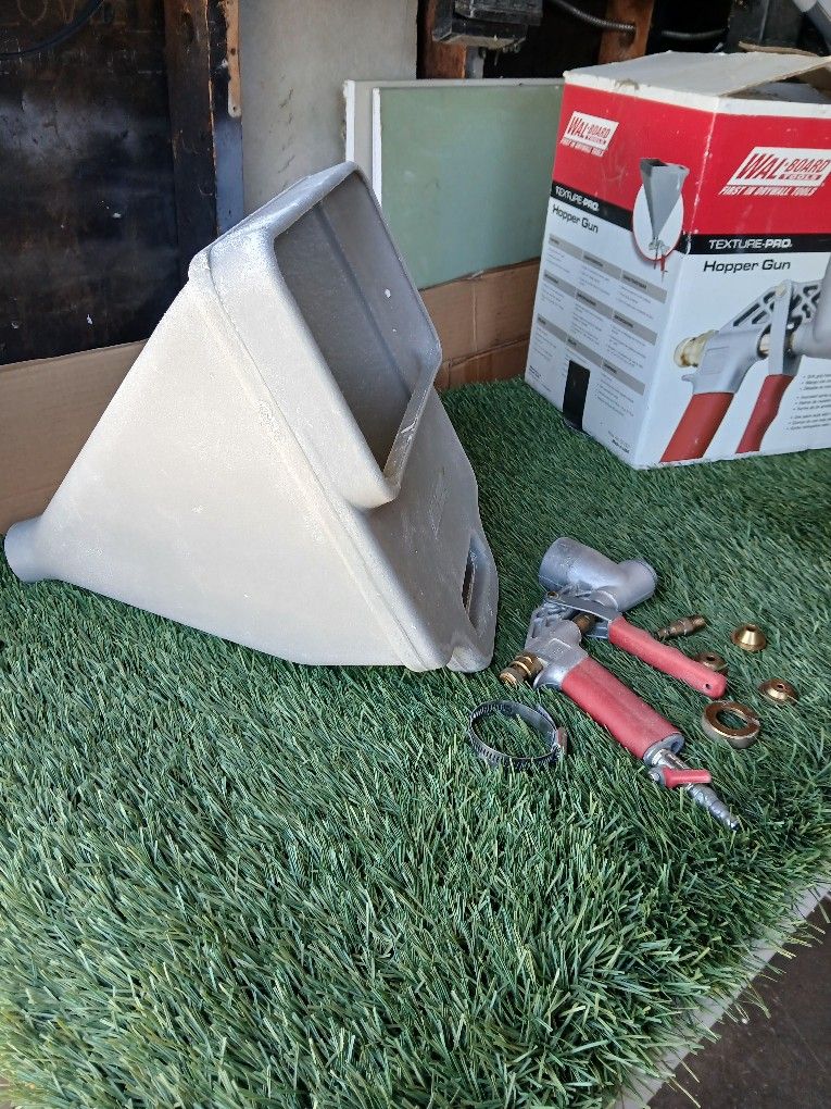 Wal Board Hopper Gun