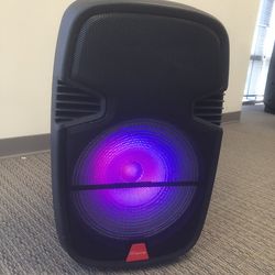 15 inch rechargeable Bluetooth speaker/aux/fm/USB and sad port/microphone for karaoke /brand new!!