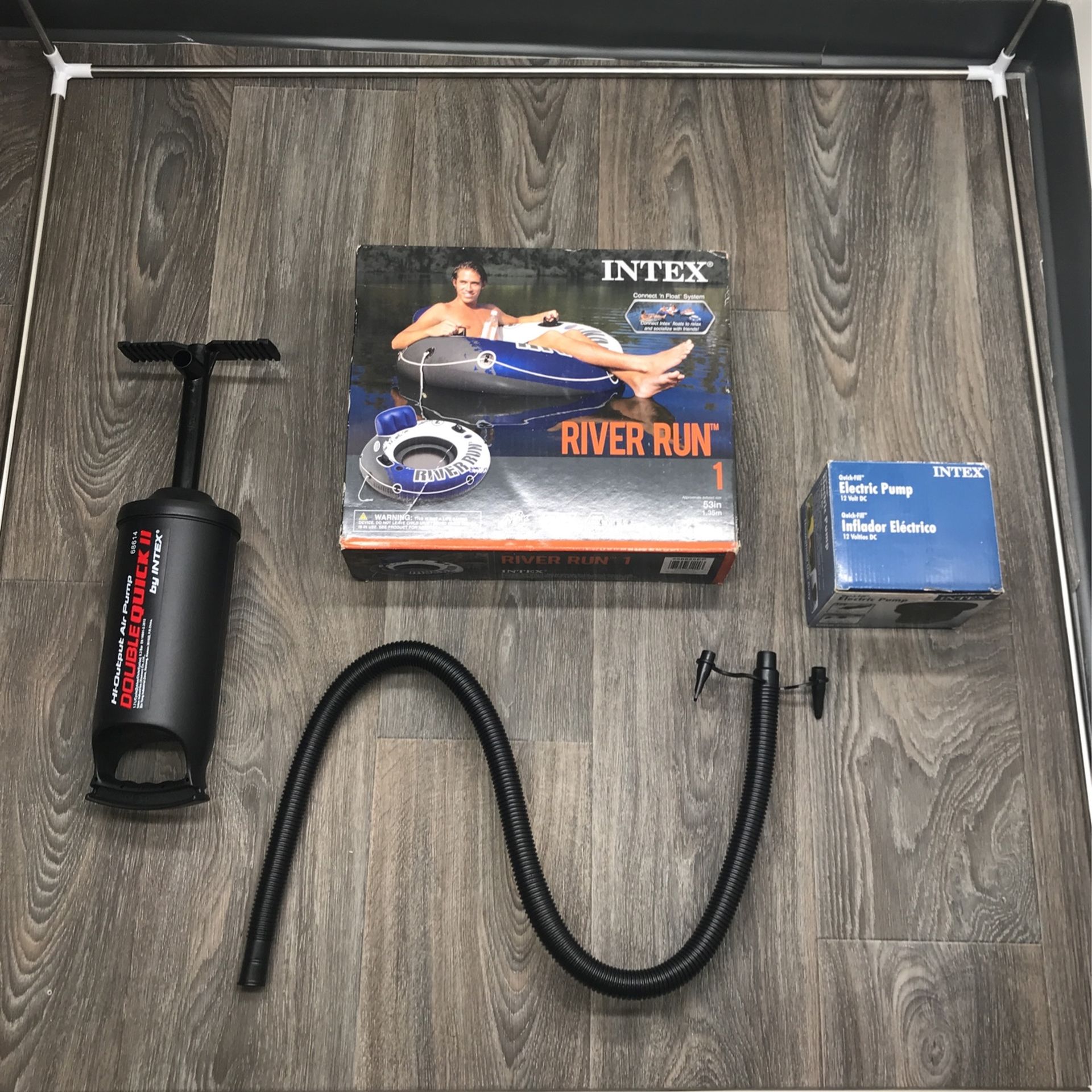 Intex River Run Spot lounge, water float 53 in