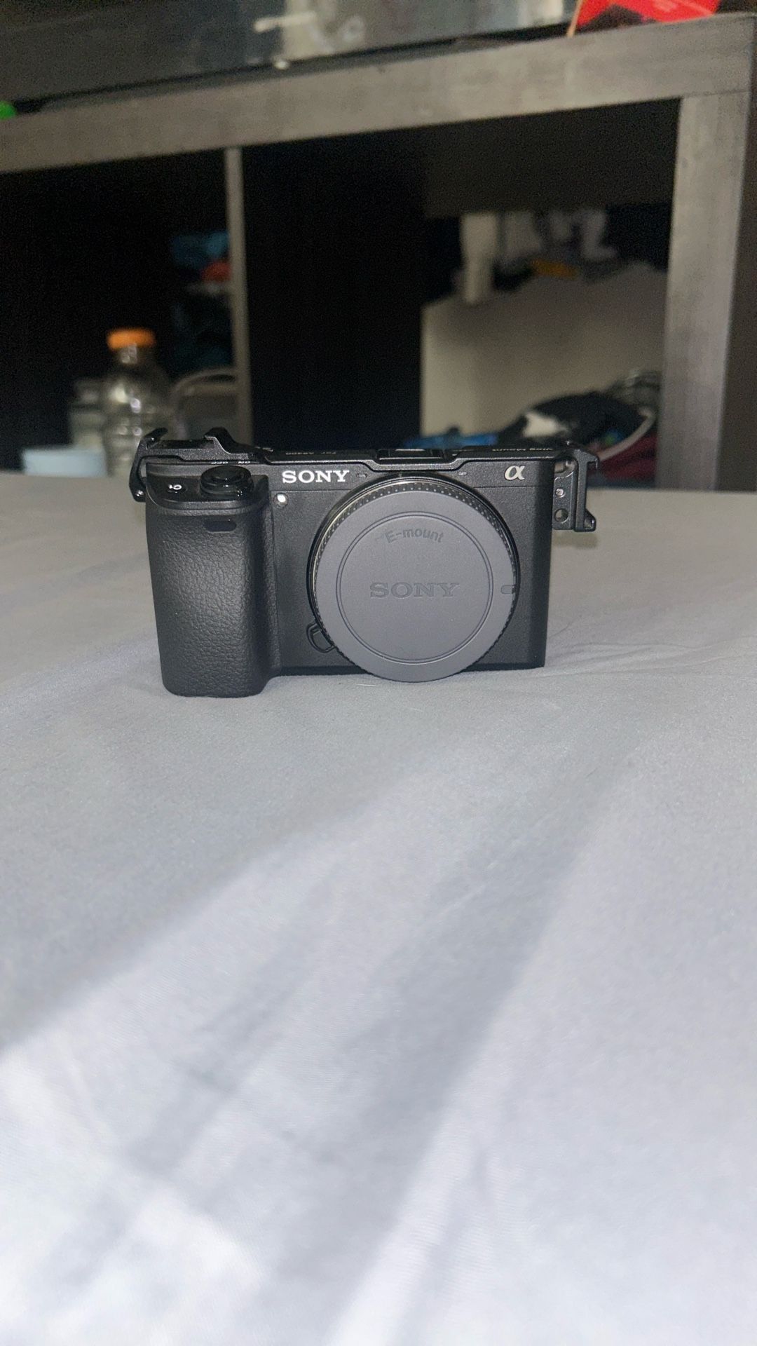 Sony A6400 +3 Batteries And Charger +Top Cage