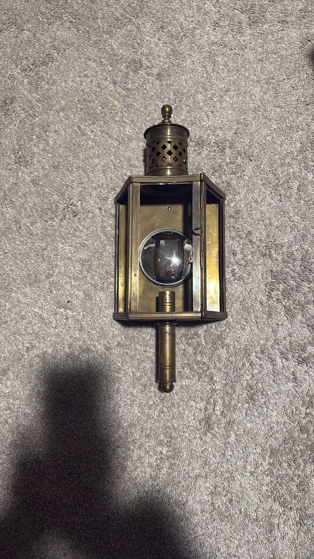 Brass carriage antic lamp . 