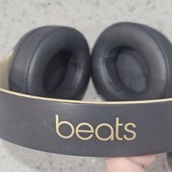 Beats br Dr Dre Studio 3 wireless Bluetooth over the Ear  Headphones-Shadow Gray

