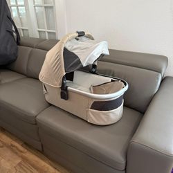 Bassinet para Carriola – Como Nuevo • $150