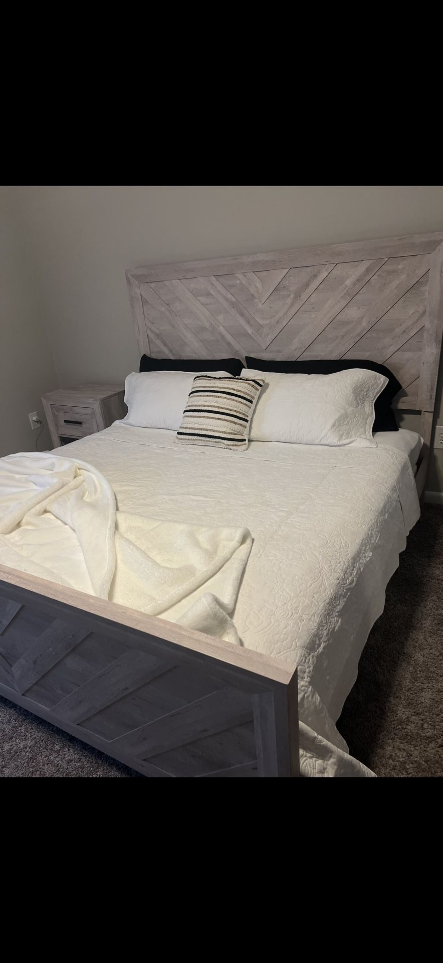 King Bed Set With Dresser And Nightstand 