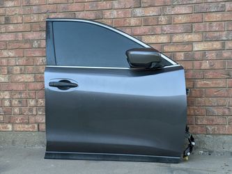 2014-2020 Nissan Rogue Front Right Door