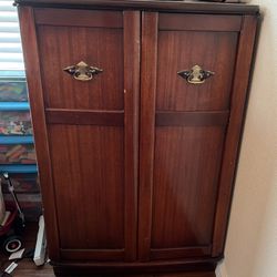 Vintage Wooden Cabinet