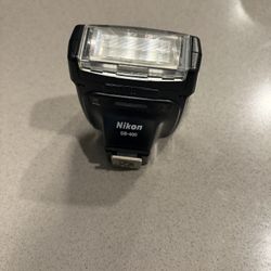 Speed light SB400 Nikon