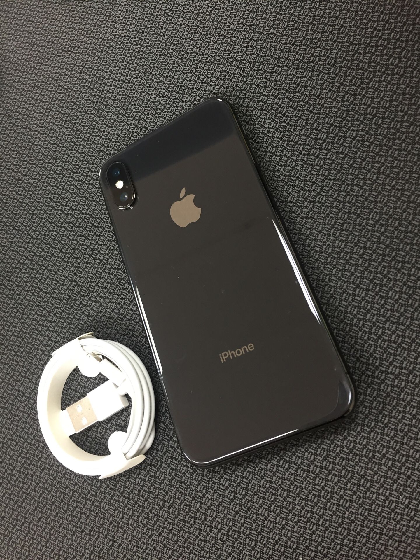 iPhone X Unlocked Like New Condition with 30 Days Warranty