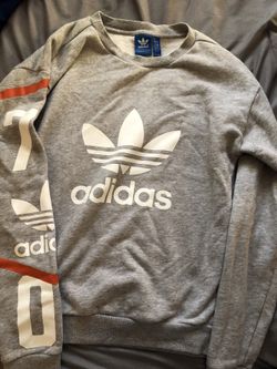 Women Adidas sweater Xs