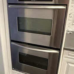 Built-in Kitchen Aid Double Oven