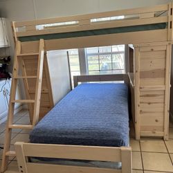 Twin Bunk Bed with Desk & Closet Solid Wood💰 New Years Special!🚚Delivery Available