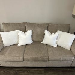 Couch set