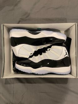 Air Jordan 11 concord