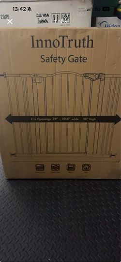 Brand New InnoTruth Safety Gate Baby / Pet Gate 29”–39.6”