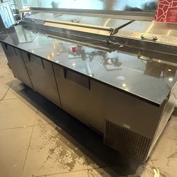 Commercial Refrigerated Pizza / Sandwich Prep Table